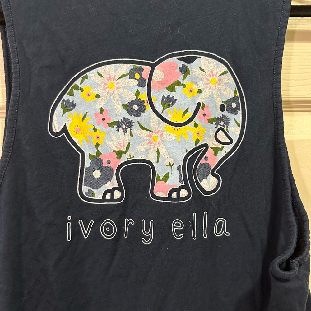 Ivory Ella Tank Top Shirt Size Large Navy Blue Pink Floral Elephant Summer - Picture 5 of 5